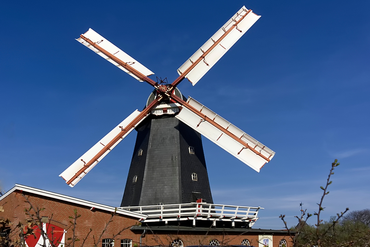 Die frisch renovierte Meyer's Windmühle in Bardowick