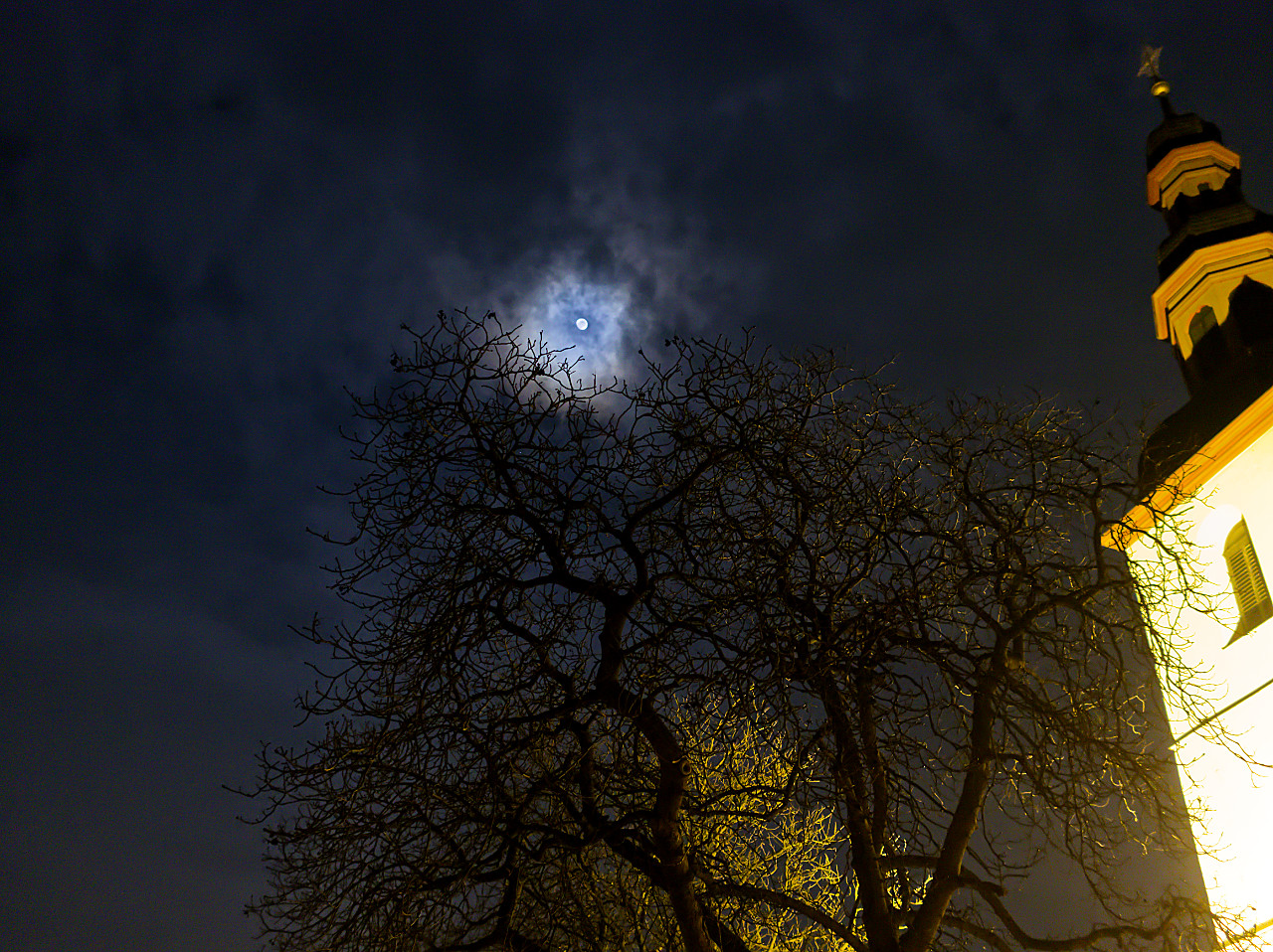 Dienstag vor Vollmond