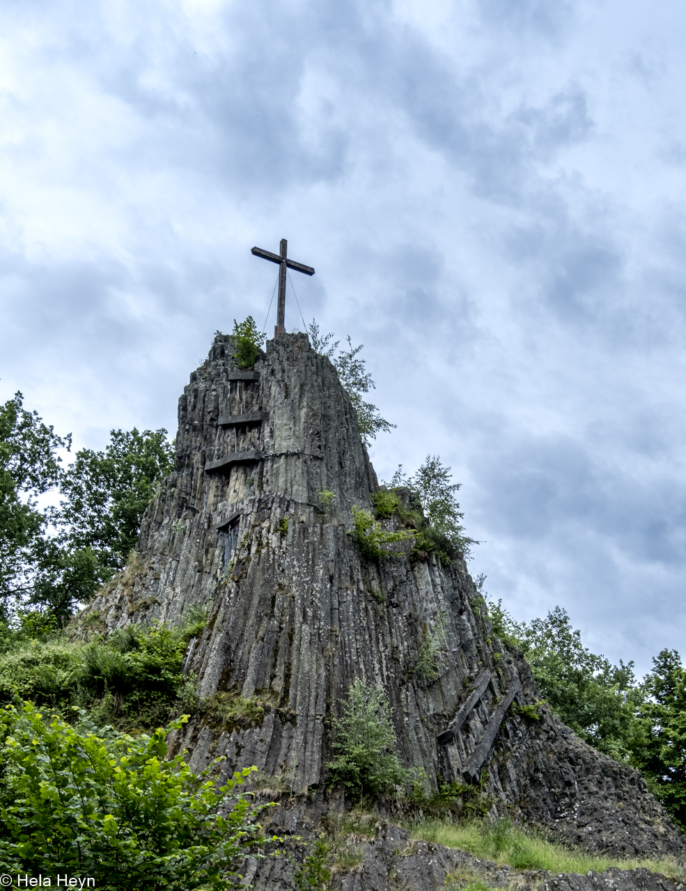 Druidenstein - ein kegelförmiger Basaltfels