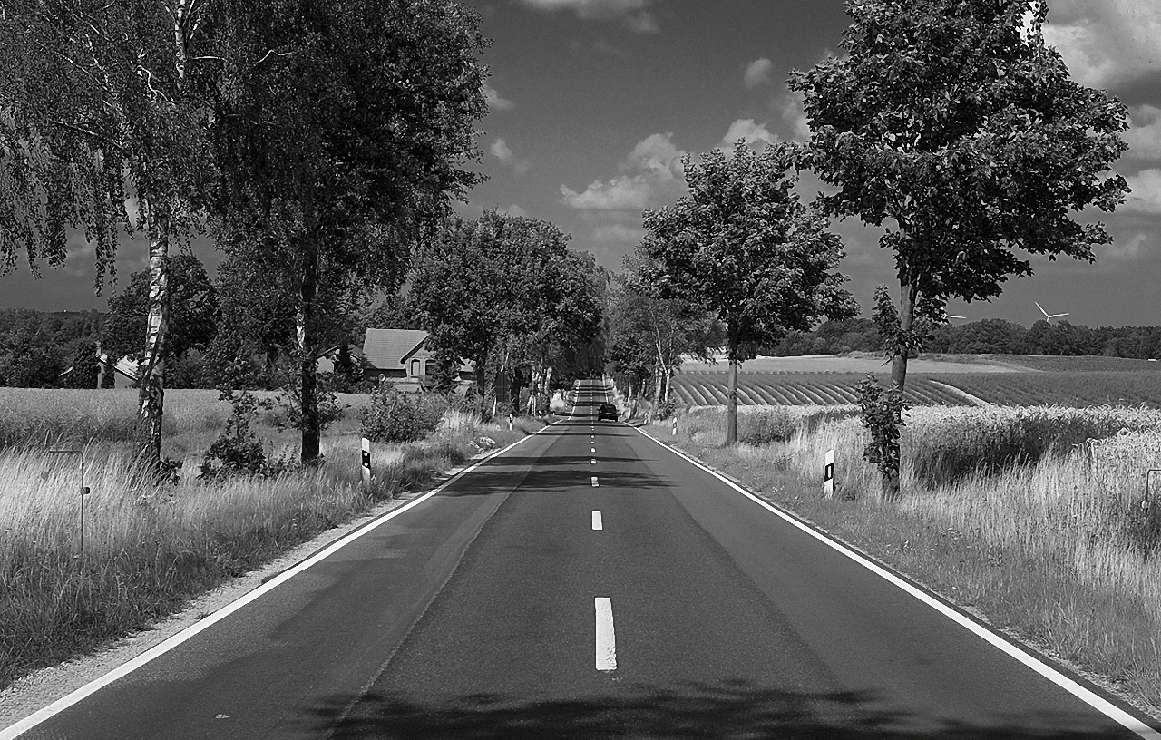 Eine unserer Landstraßen