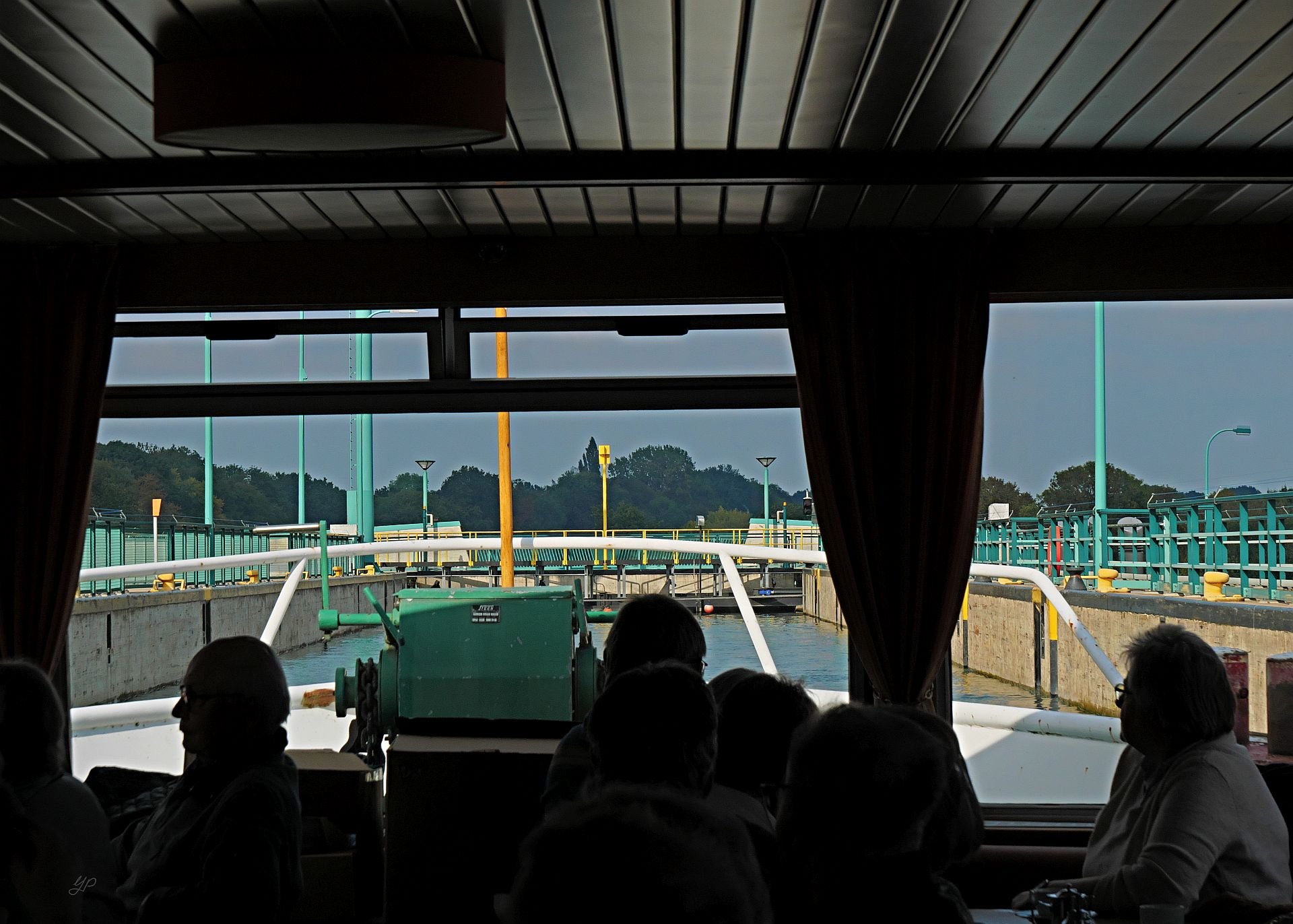 Einfahrt in die Schachtschleuse
