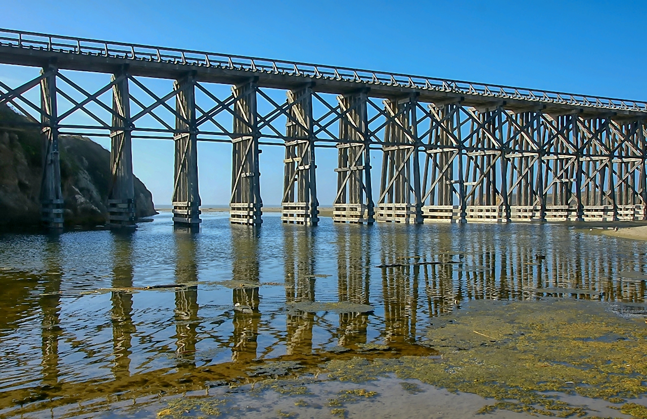 Eisenbahnbrücke