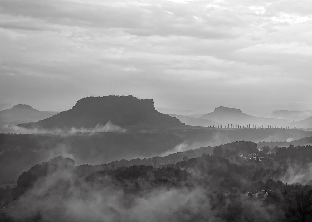 Elbsandsteingebirge schwarzweiß I