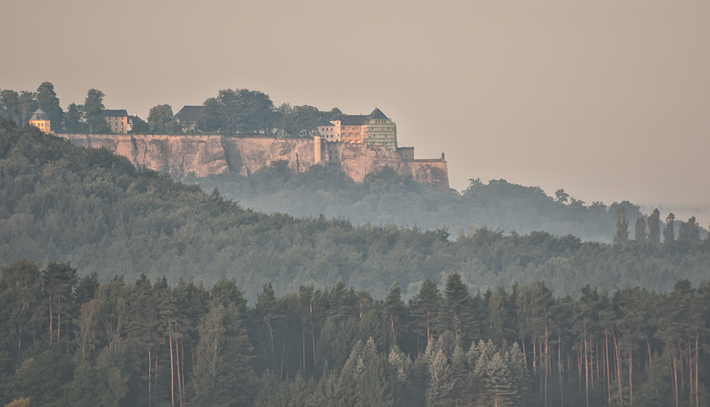 Elbsandsteingebirge_Festung_Königstein_04.jpg