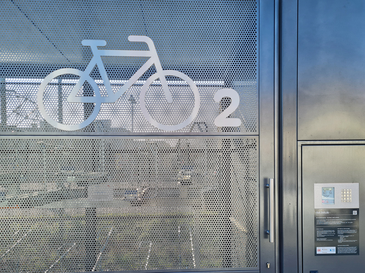 Fahrradbox am Bahnhof Sinsheim ( 2 von 5)