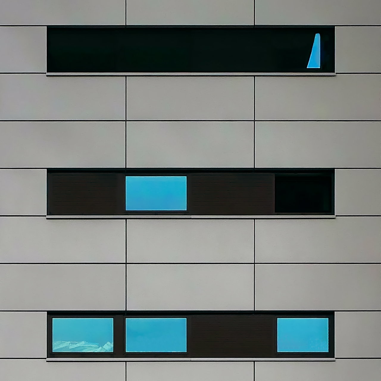 Fünf blaue Fenster.jpg