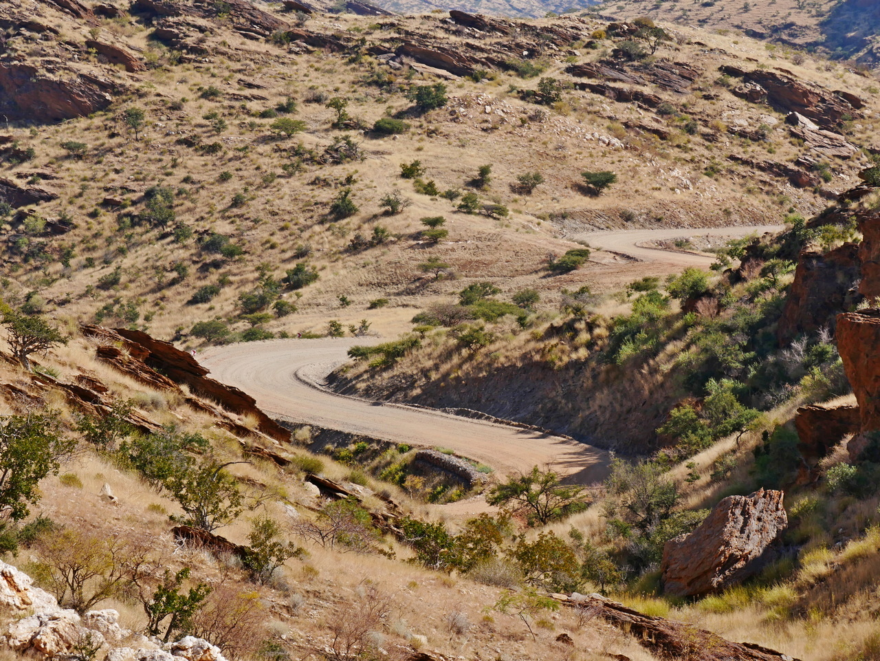 Gamsbergpass in der Mittagssonne