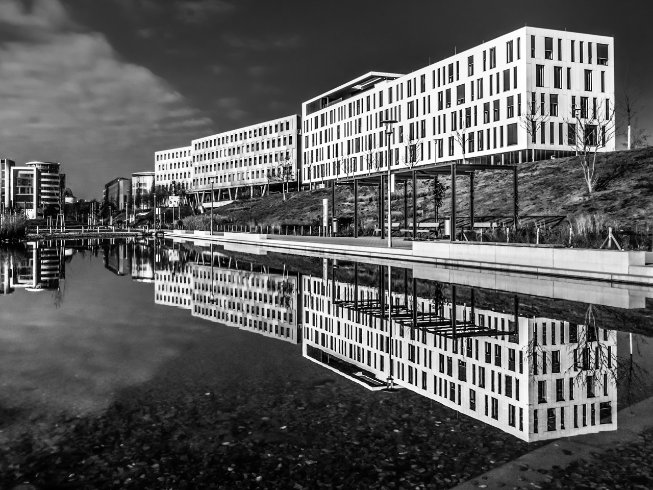 GebäudeSpiegelung.jpg dpixx.de Forum