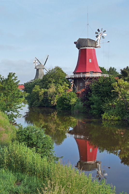 Greetsieler Zwillingsmühlen.jpg