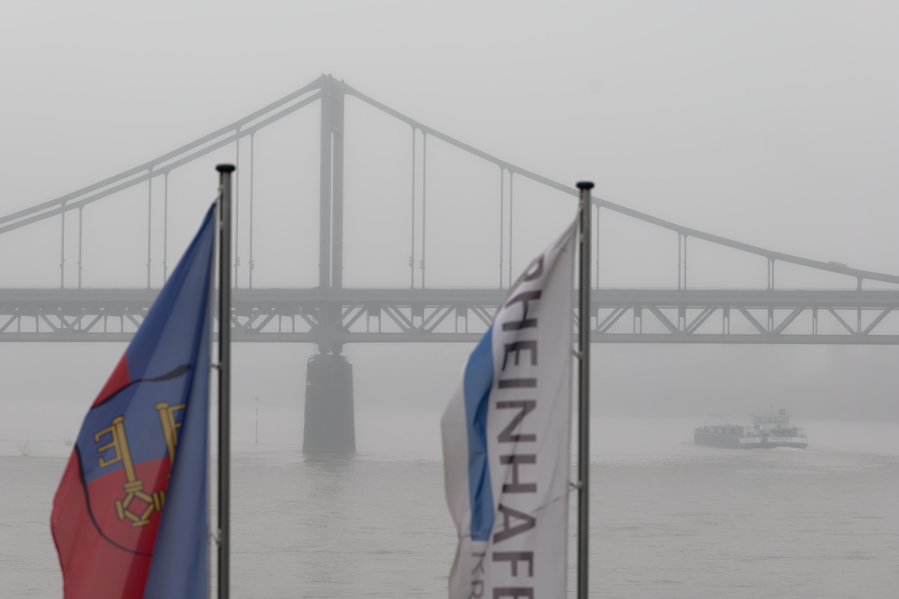 Historische Rheinbrücke, Krefeld - Uerdingen
