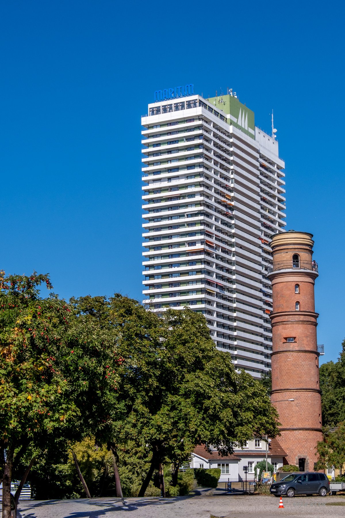 Klein gegen groß