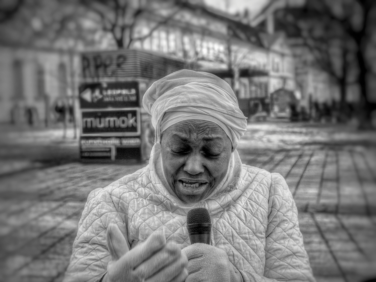 Lady sings the Blues