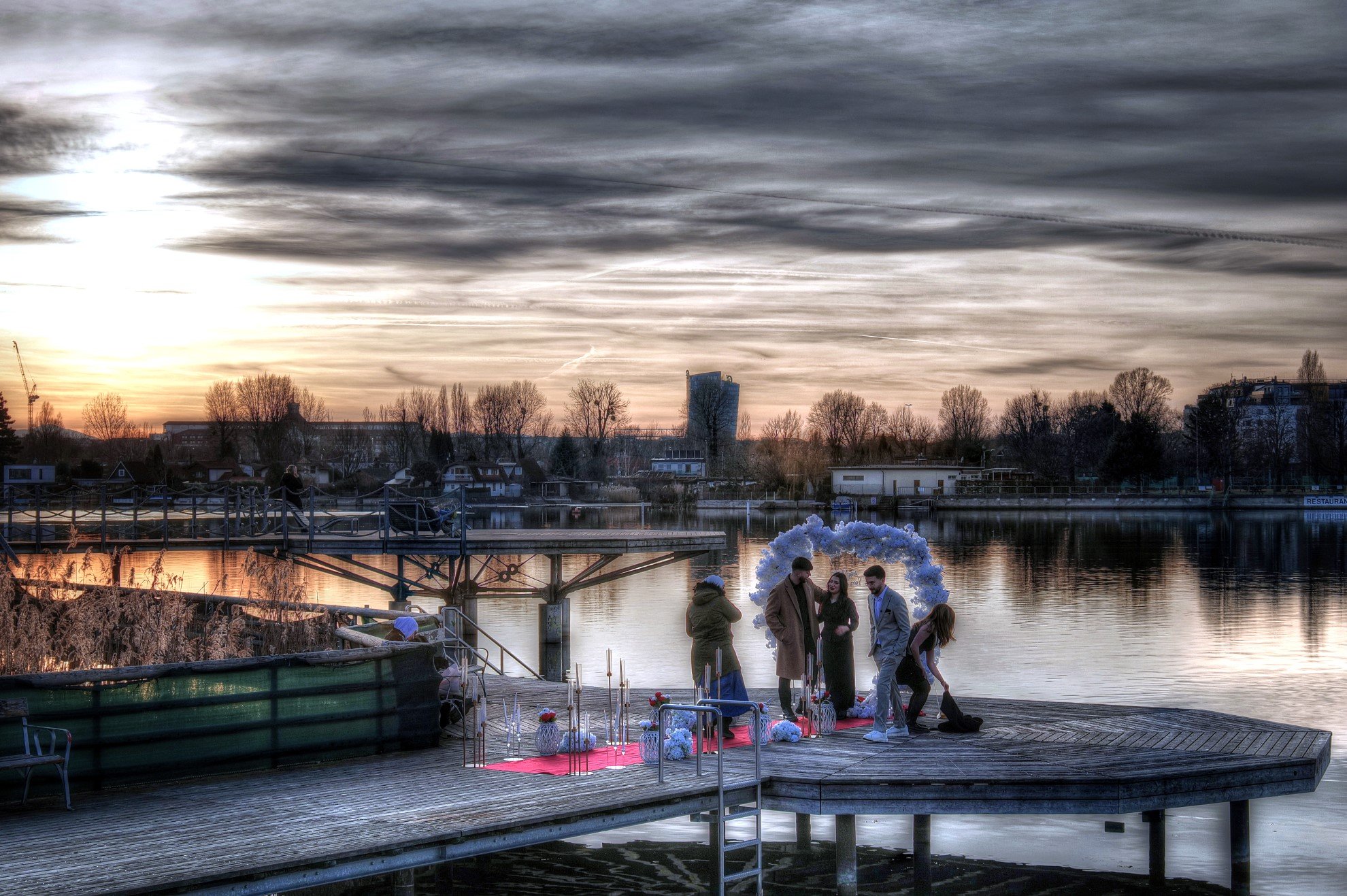 Markantes Datum ...     (1)