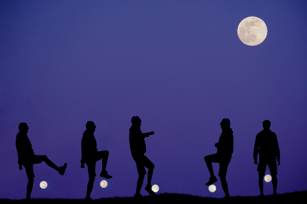 Mond-Fußballtraining