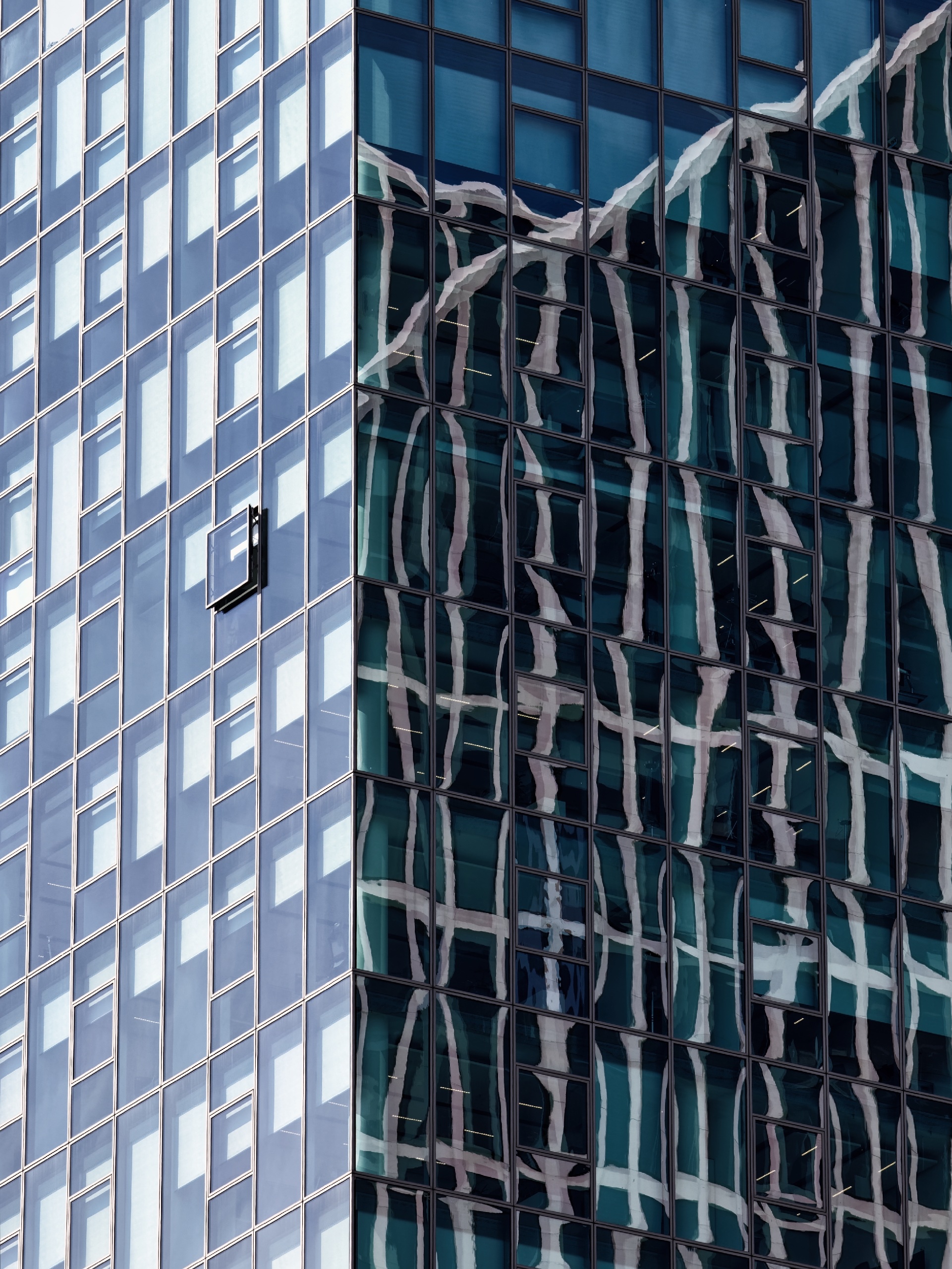 Nachbarschaft im Spiegel