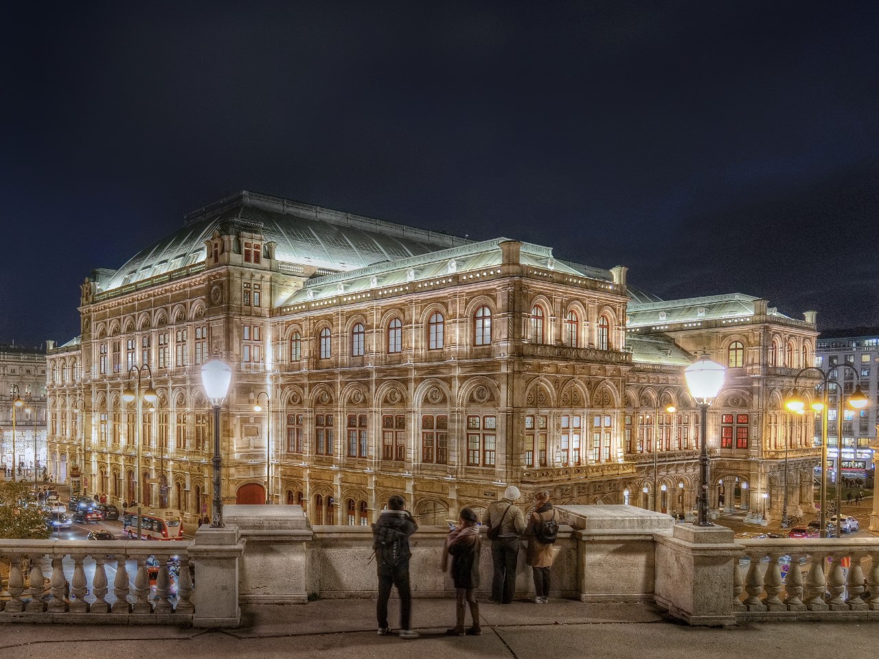 Oper von hinten