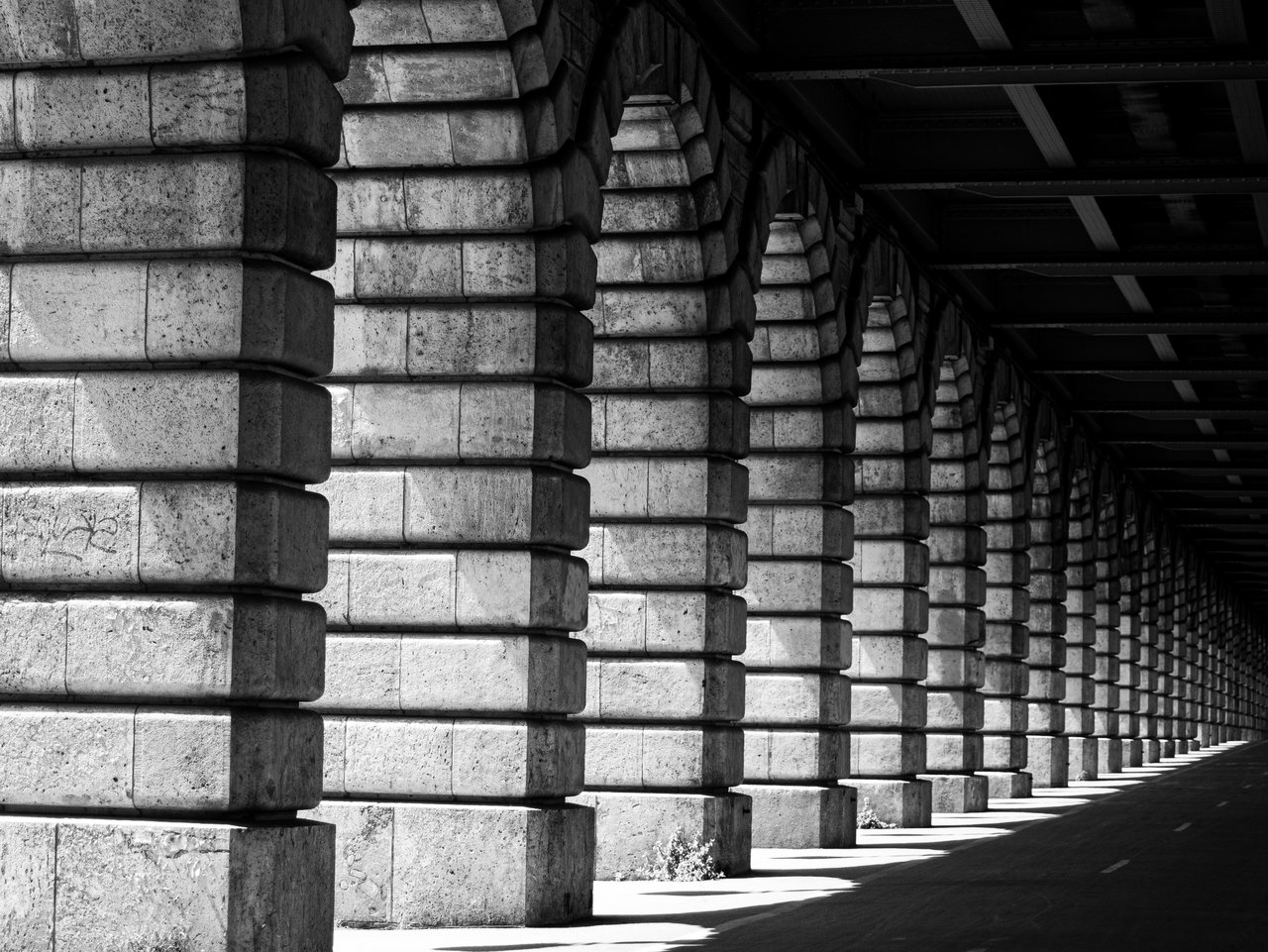 Paris.Pont de Bercy gespiegelt