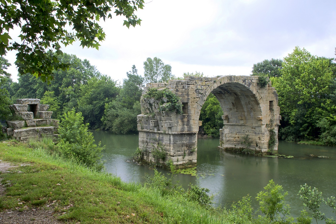 Pont d Ambroix