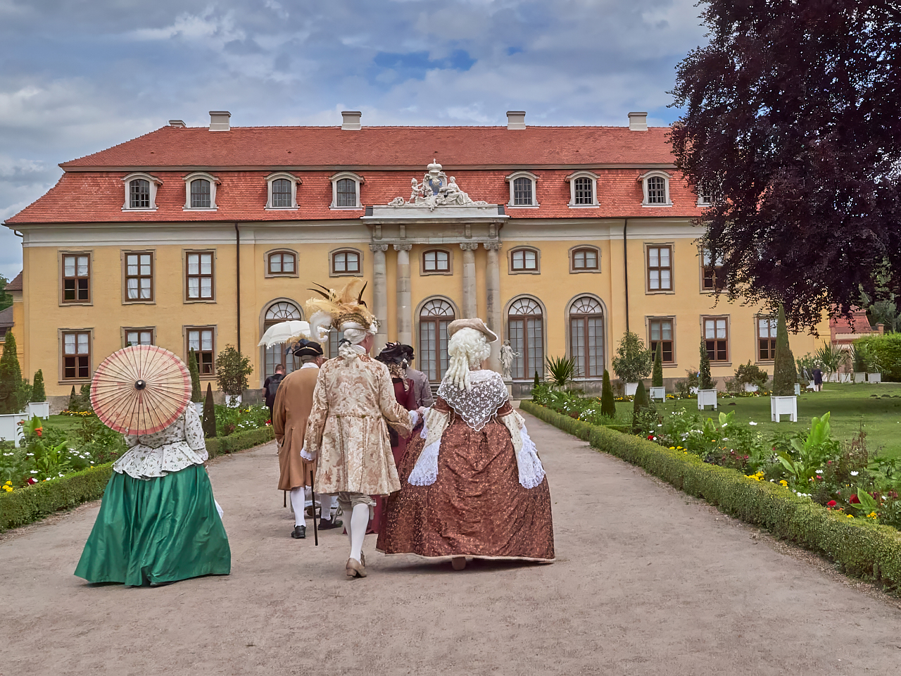 Prinzessin Anna Wilhelmine von Anhalt lädt....