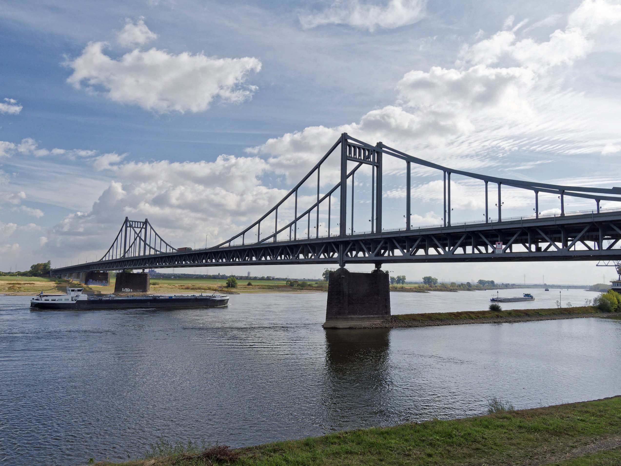 Rheinbrücke Krefeld-Uerdingen