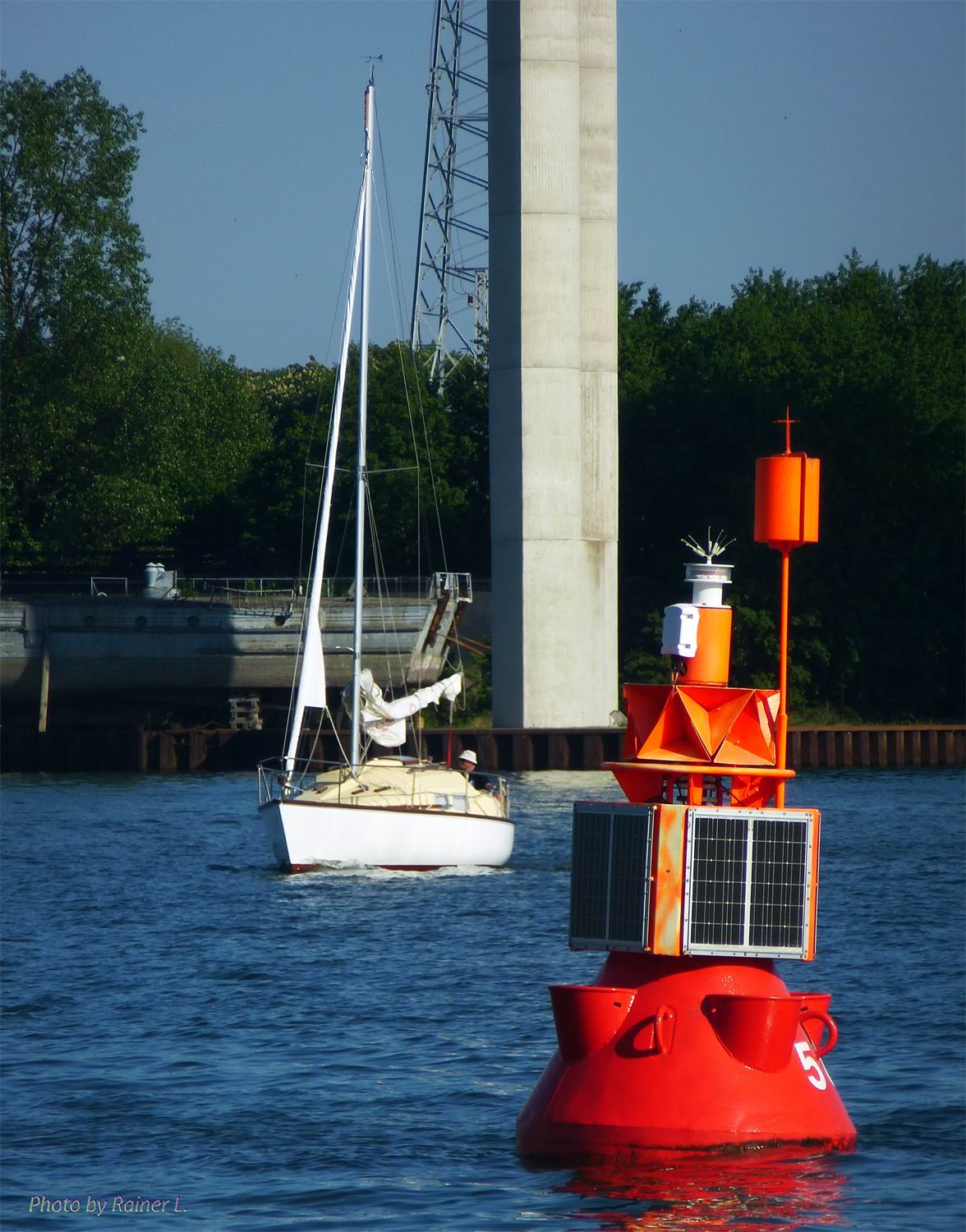 ROT_Rügen_281_Tonne_20160525_LL.jpg