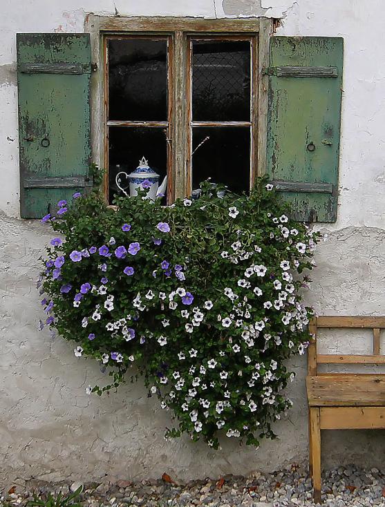 ..... s Fensterl im Bauernhaus