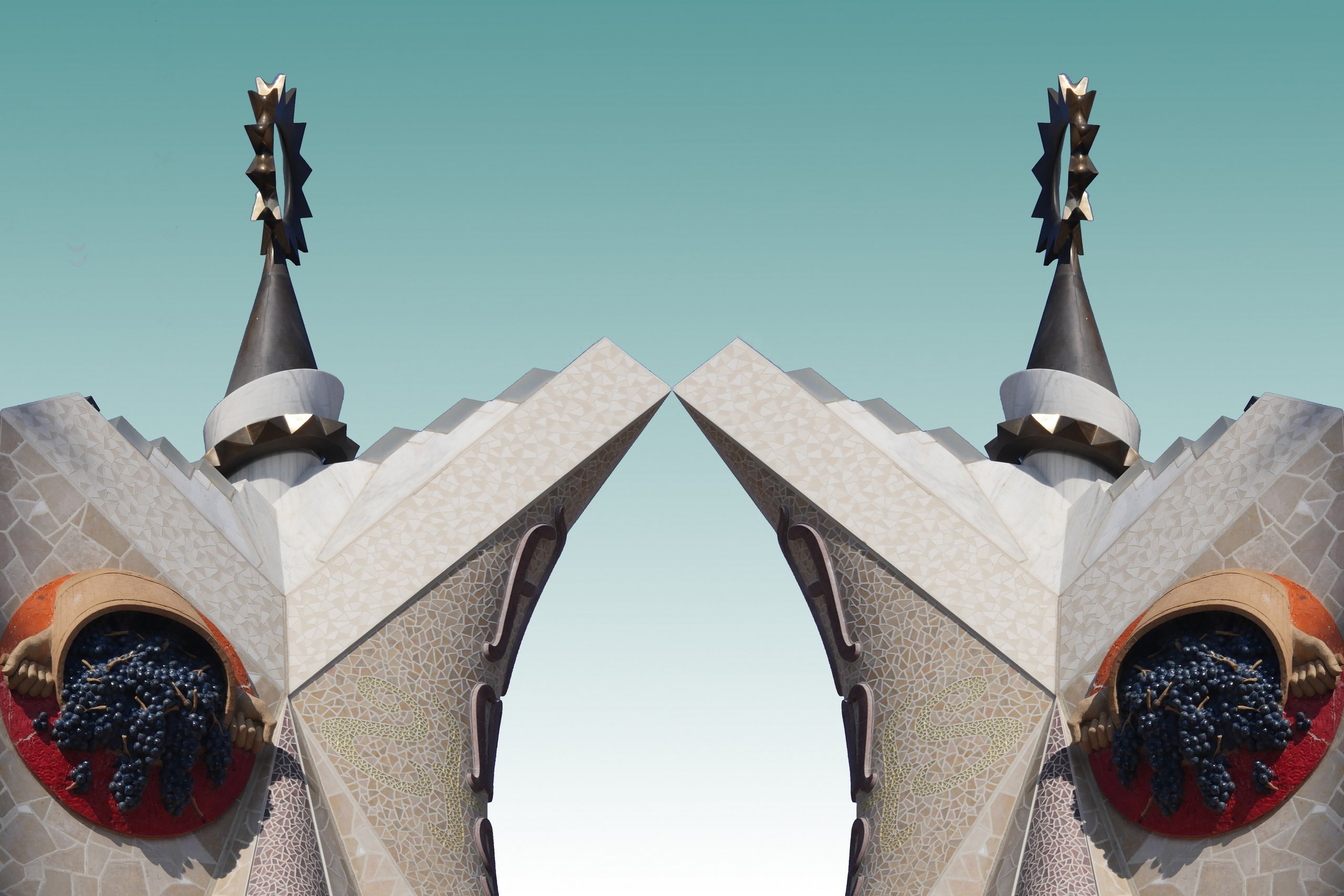 Sagrada Spitzen [II]