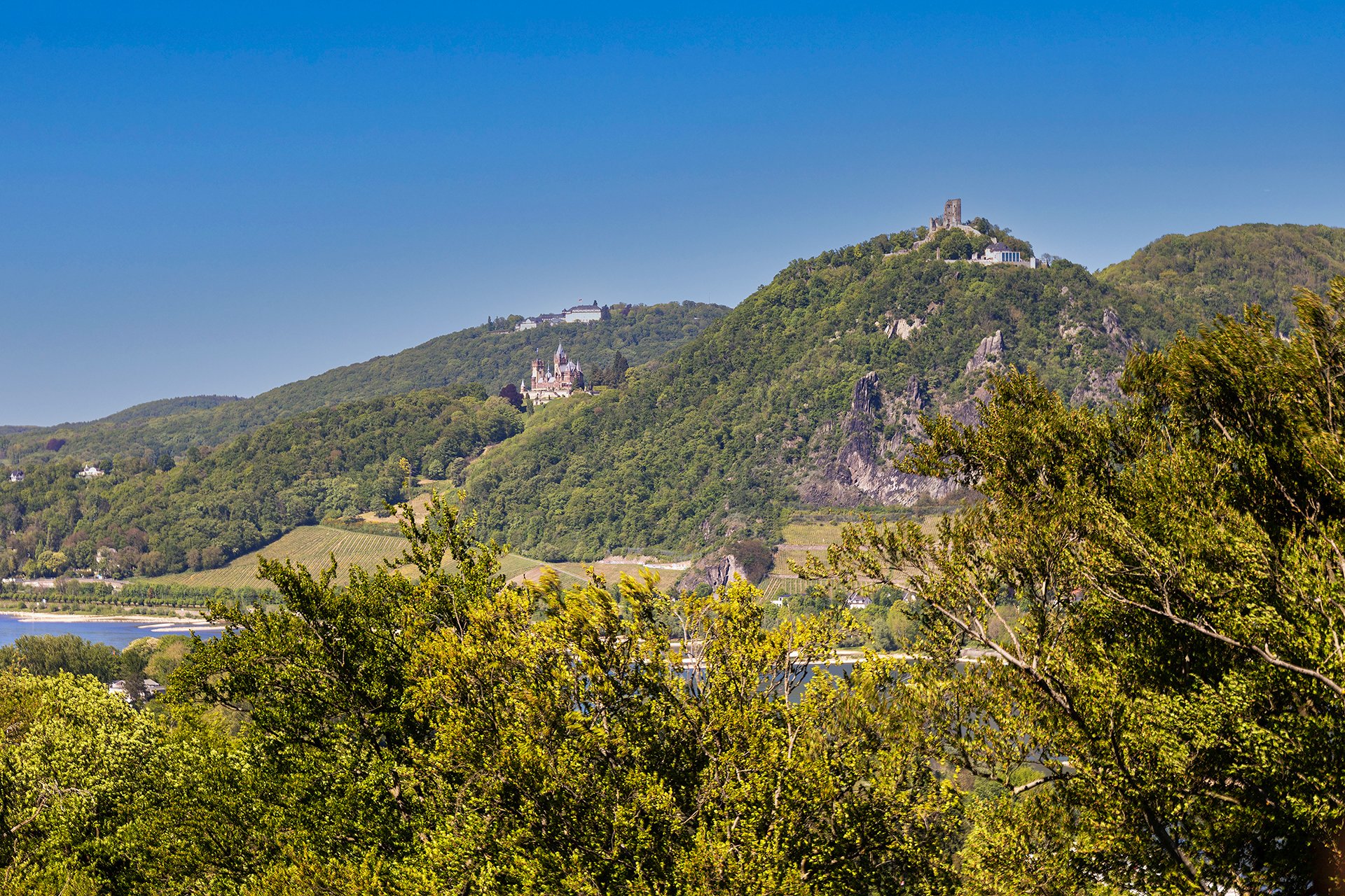 Siebengebirge vom Rolandsbogen aus