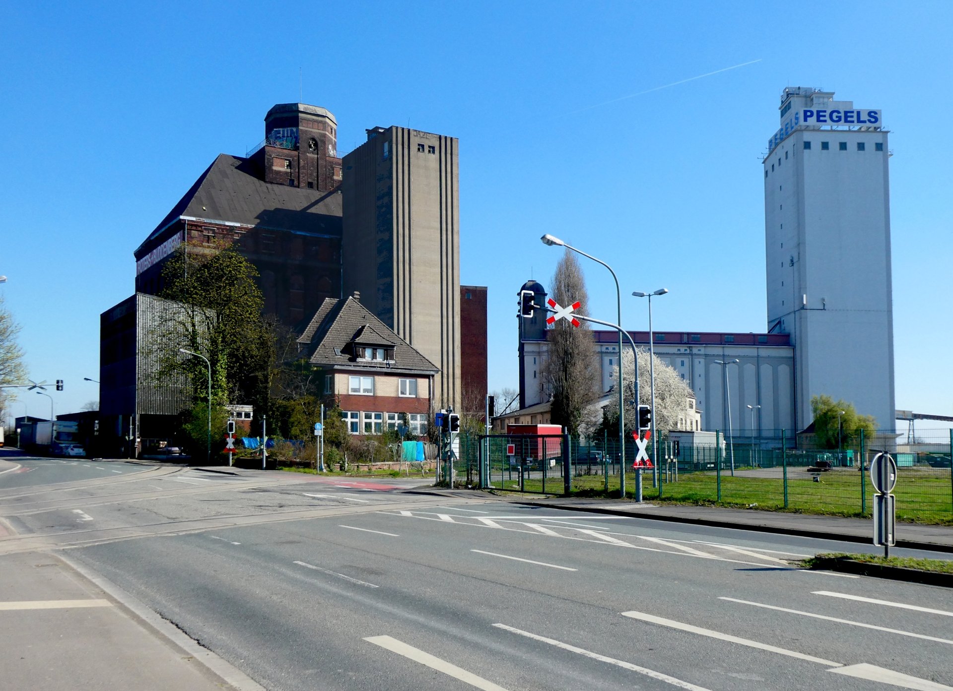 Silos und Mühlen #2