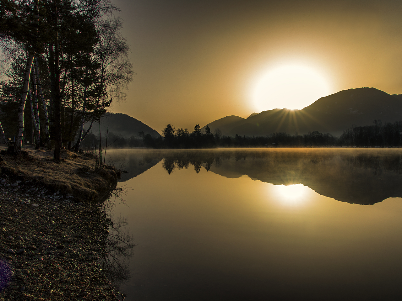 Sonnenaufgang mit Saharastaub beim Reßnigteich