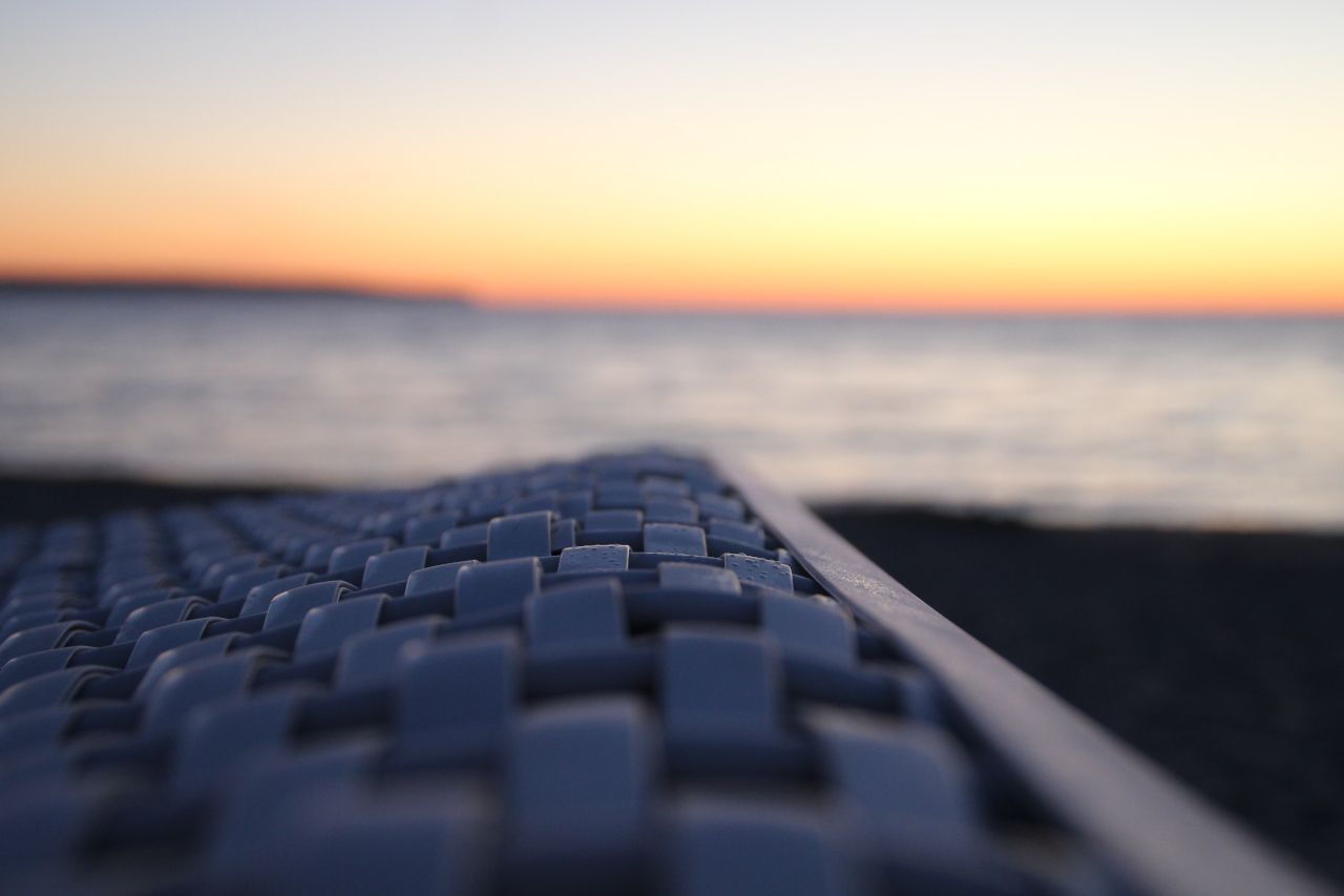 Strandkorb im Morgengrauen