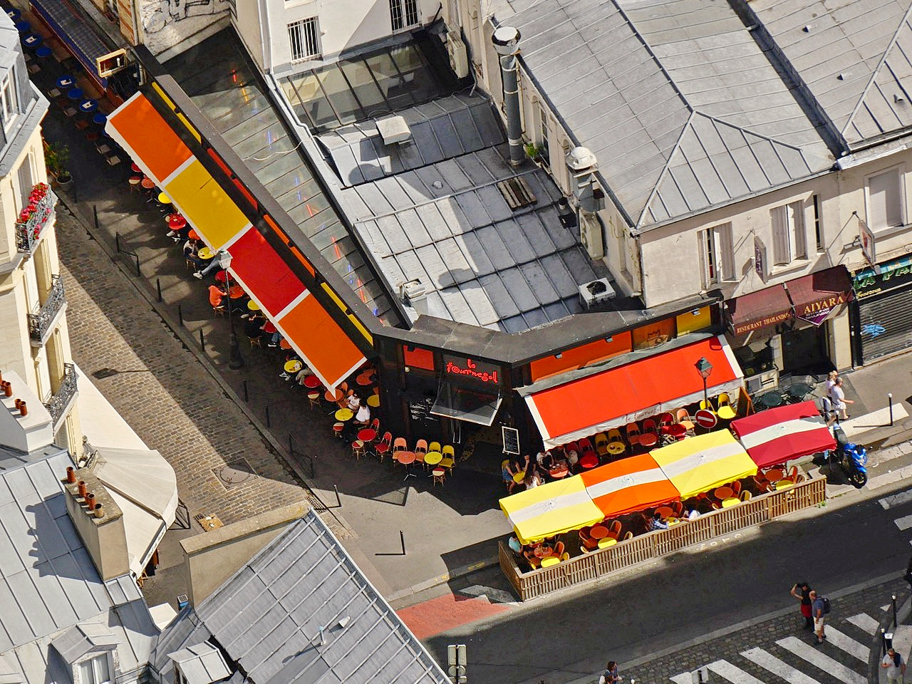 Straßenkaffee in Paris