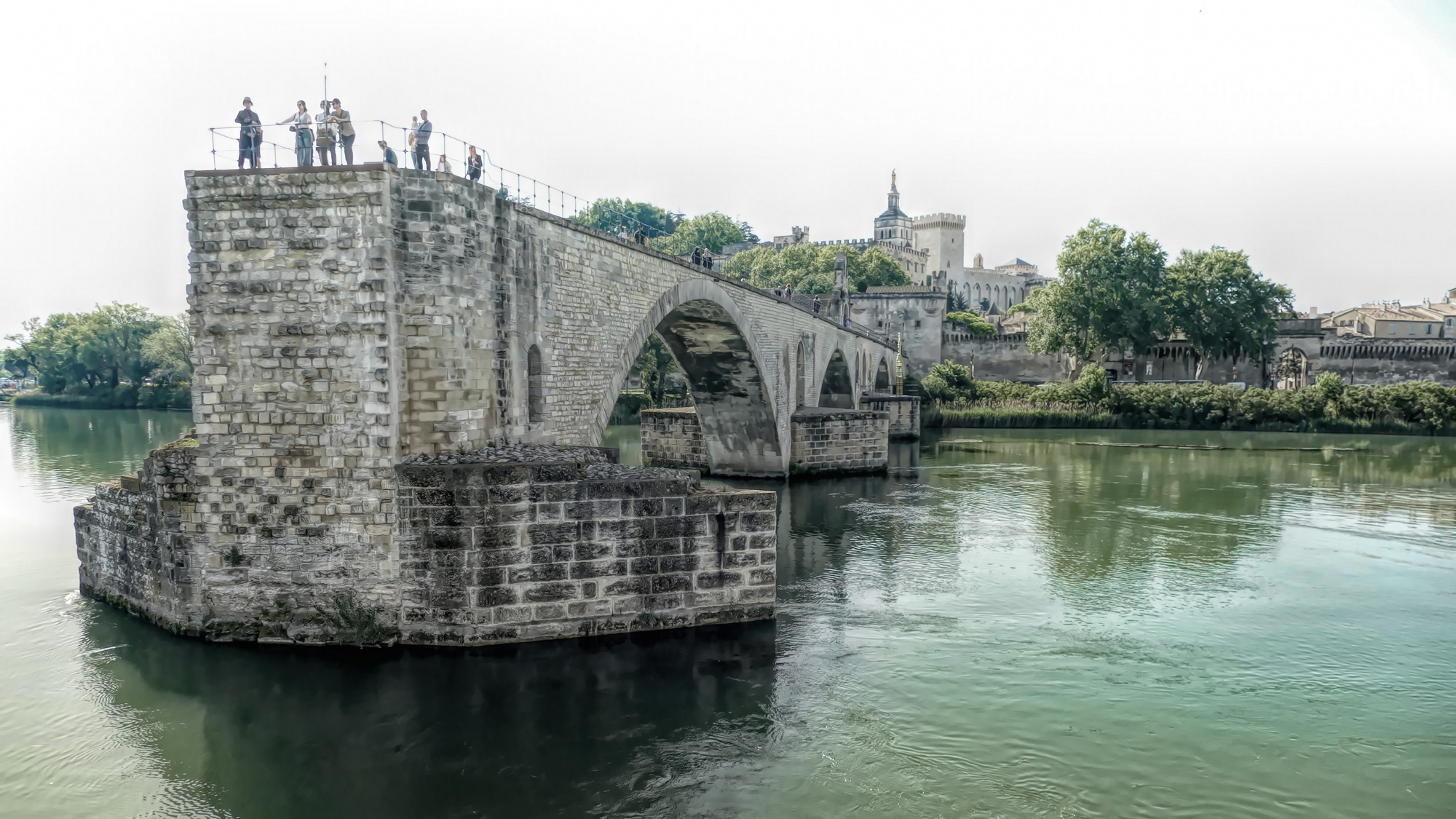 Sur le pont d'Avignon