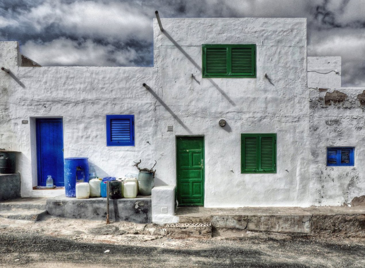 Tenesar      - dies ist die korr. Version von  @HerbertK  vielen Dank nochmals !