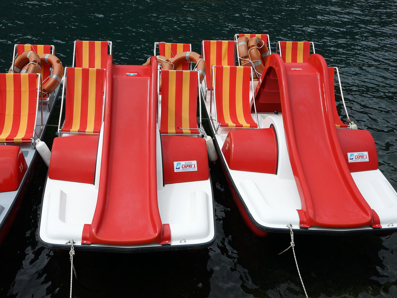 Tretboote - Warten auf Badegäste