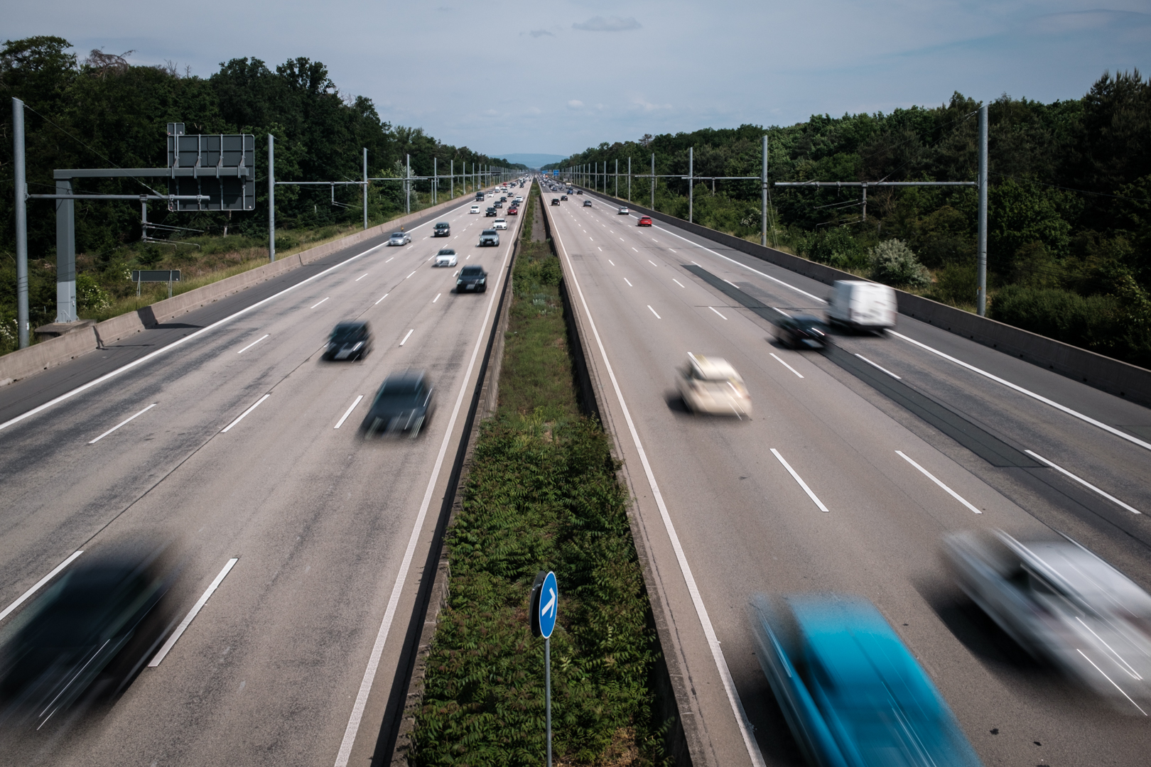 Über der A5 bei FRA