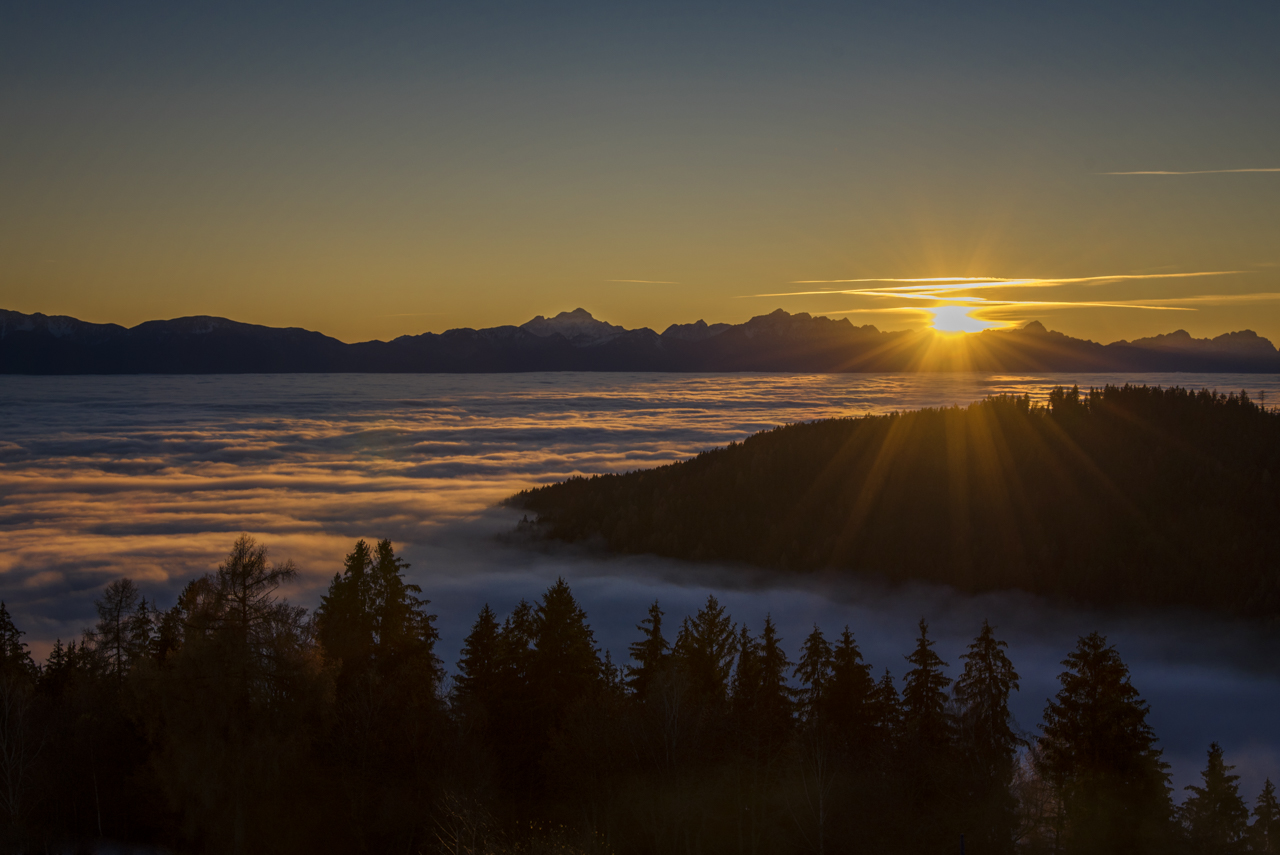 Unten Nebel oben Sonne.jpg