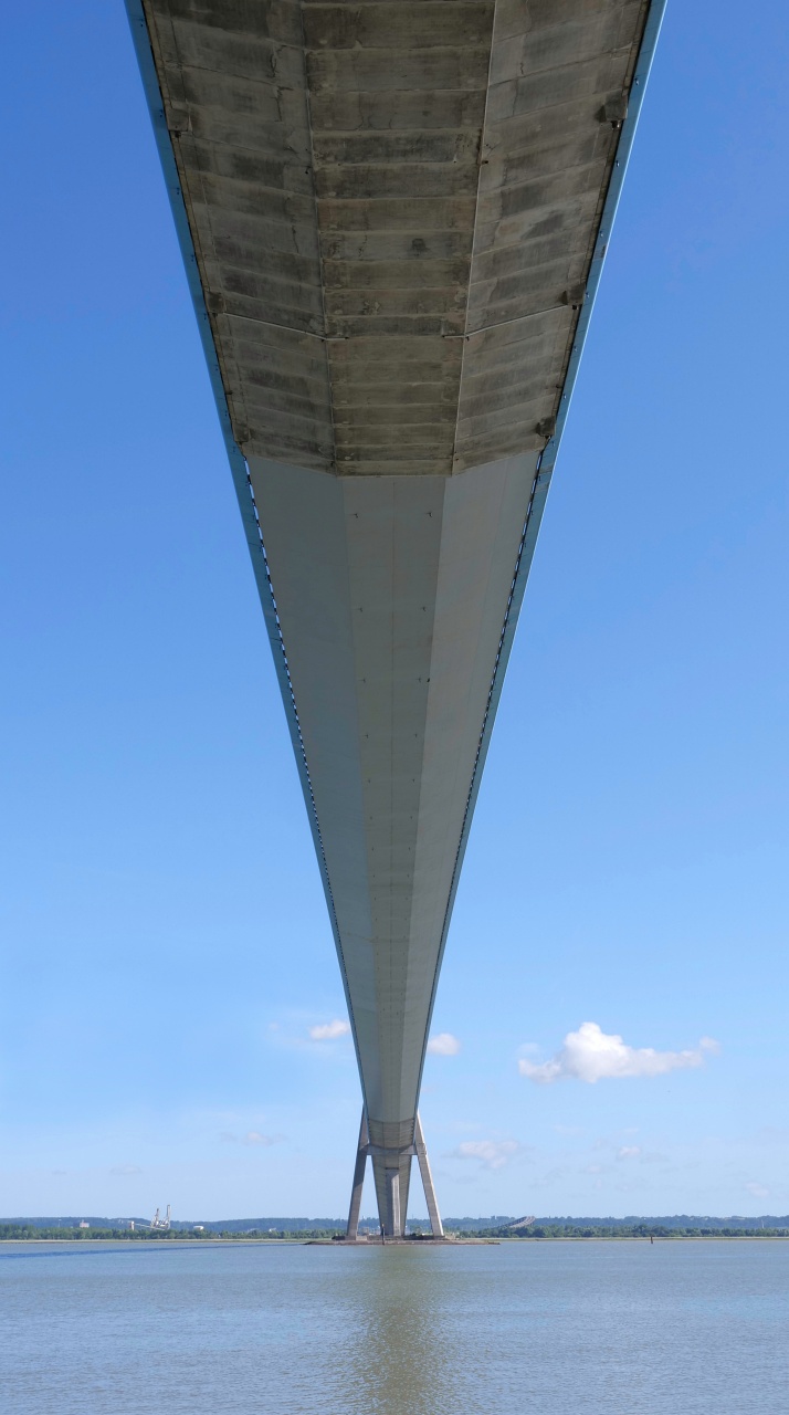 Unter der Brücke