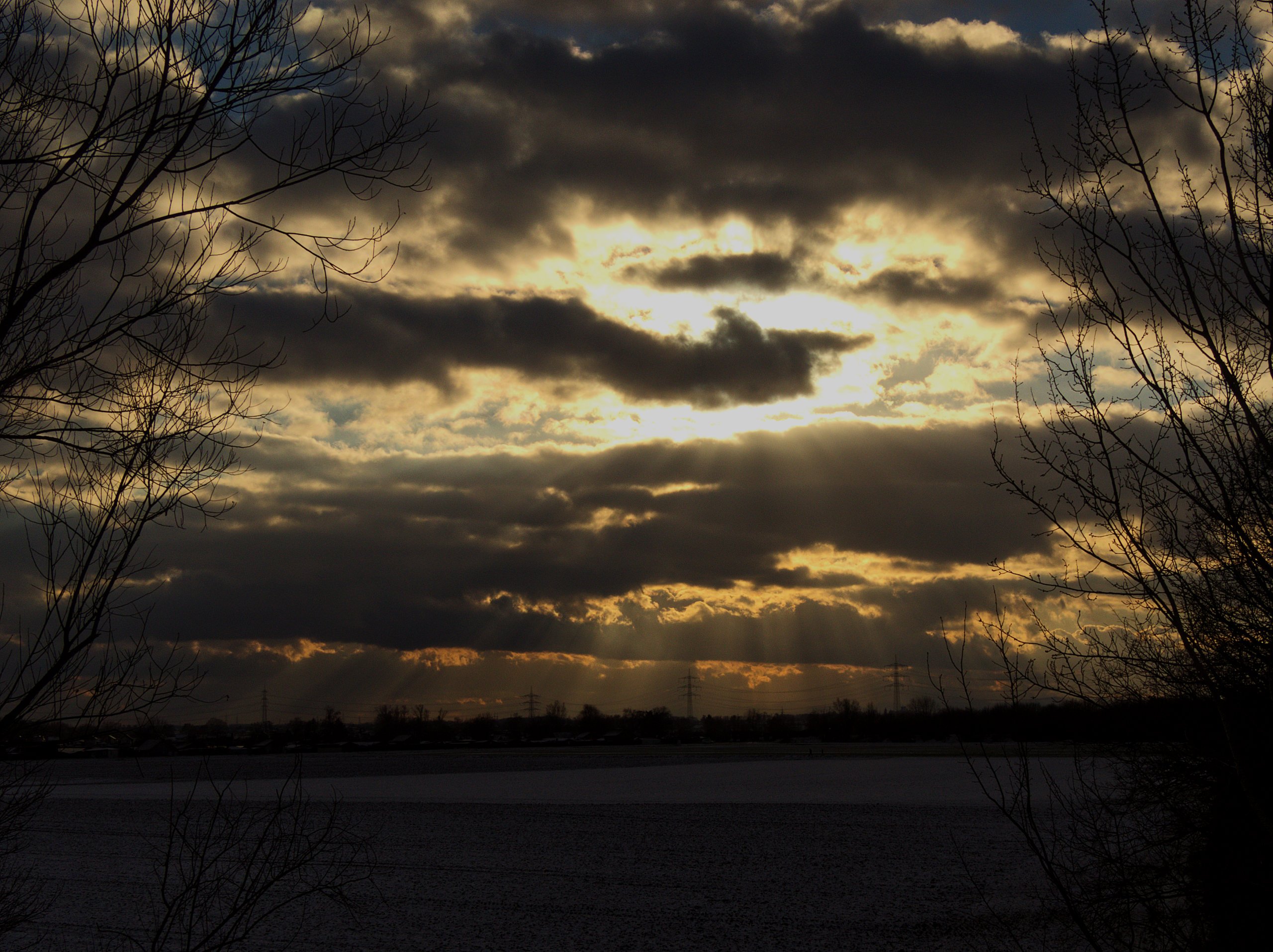 Winterlandschaft mit Gottesstrahlen I