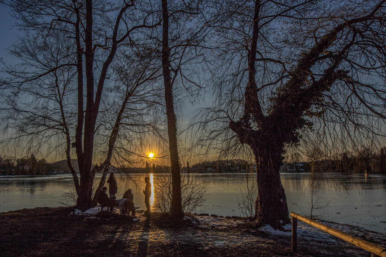 Winterlicher Feierabend am See